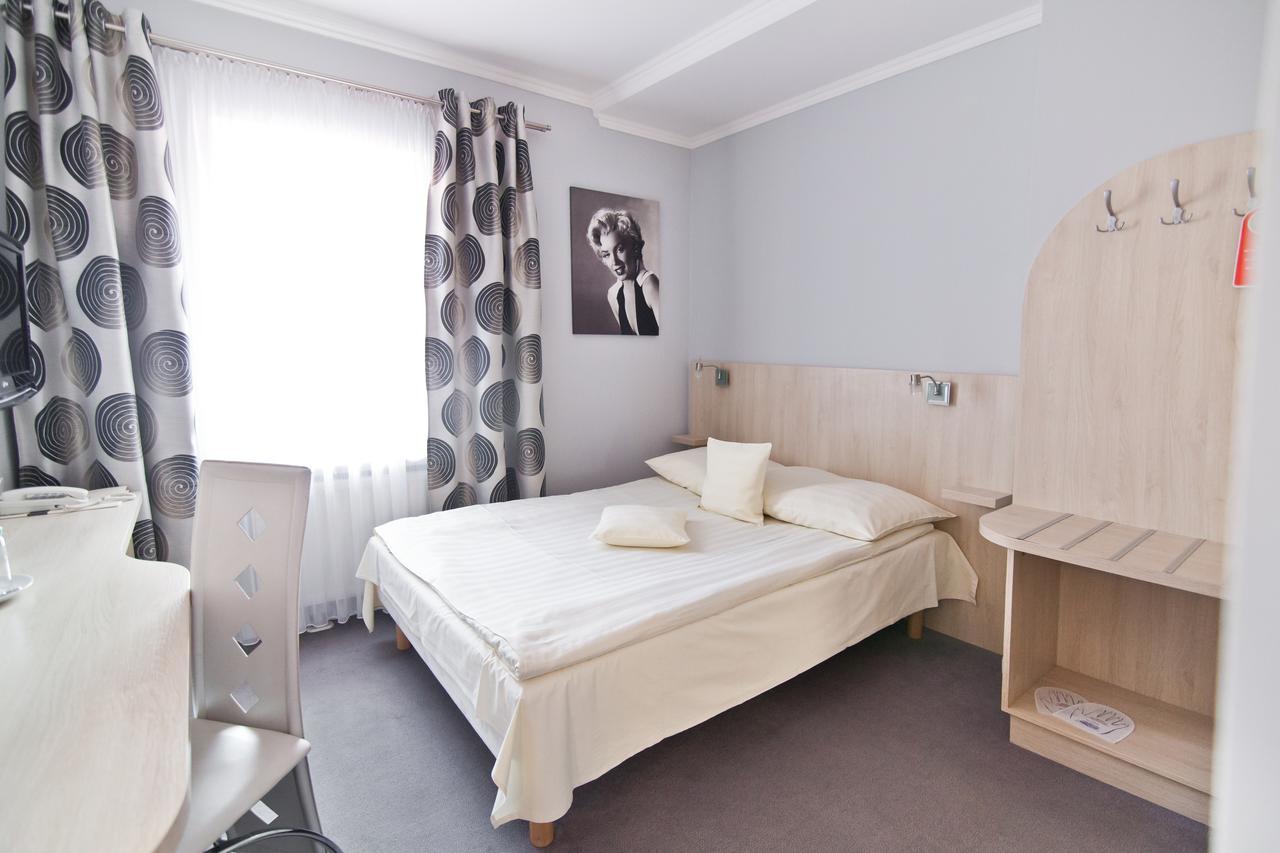 Hotel Dom Nad Rzeka Skwierzyna Zimmer foto
