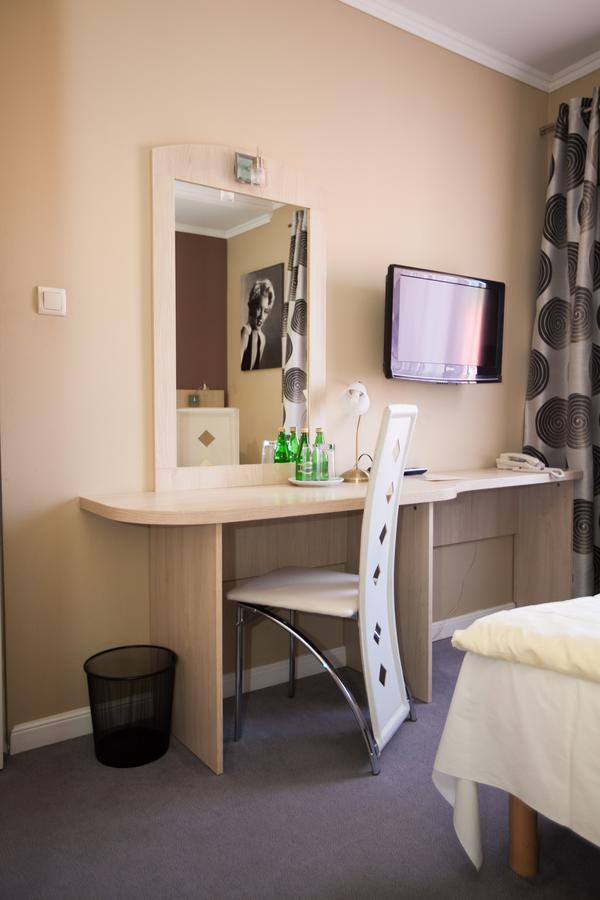 Hotel Dom Nad Rzeka Skwierzyna Zimmer foto