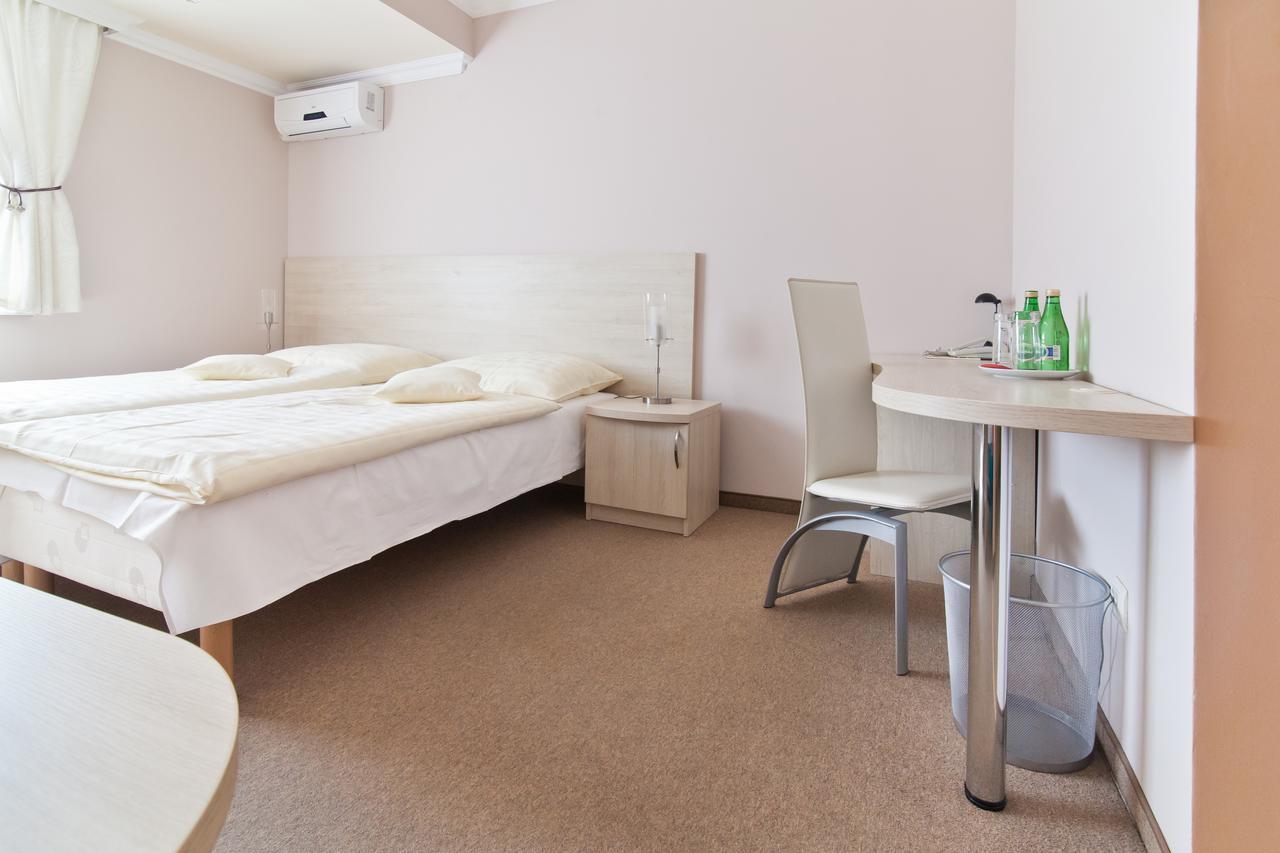 Hotel Dom Nad Rzeka Skwierzyna Zimmer foto