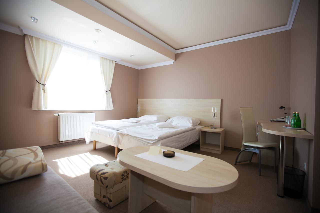 Hotel Dom Nad Rzeka Skwierzyna Zimmer foto