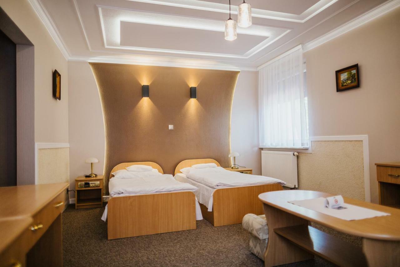 Hotel Dom Nad Rzeka Skwierzyna Exterior foto